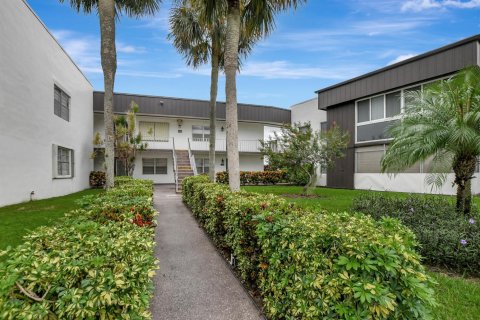 Condo in Delray Beach, Florida, 2 bedrooms  № 2353043 - photo 2