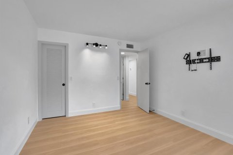 Condo in Delray Beach, Florida, 2 bedrooms  № 2353043 - photo 19