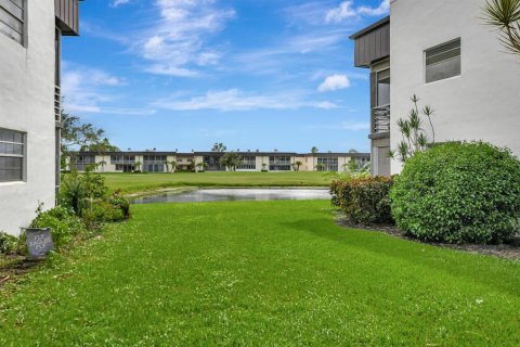 Condo in Delray Beach, Florida, 2 bedrooms  № 2353043 - photo 4
