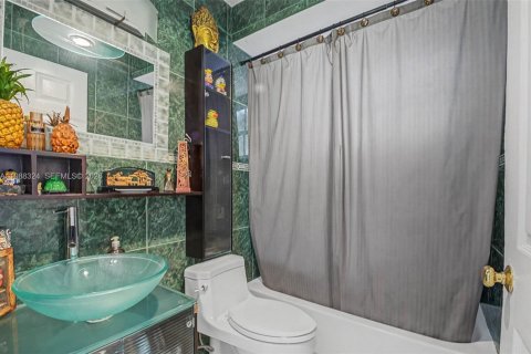 Купить виллу или дом в Катлер-Бей, Флорида 3 спальни, 110.83м2, № 2052154 - фото 24