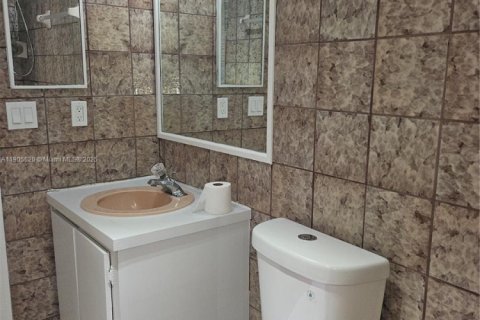 Apartment in Pompano Beach, Florida 355.35 sq.m. № 1956206 - photo 9