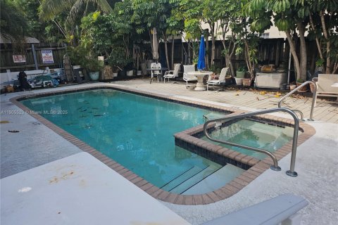 Apartment in Pompano Beach, Florida 355.35 sq.m. № 1956206 - photo 1