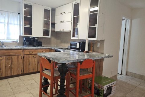 Apartment in Pompano Beach, Florida 355.35 sq.m. № 1956206 - photo 3