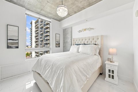 Condo in West Palm Beach, Florida, 2 bedrooms  № 2422323 - photo 12