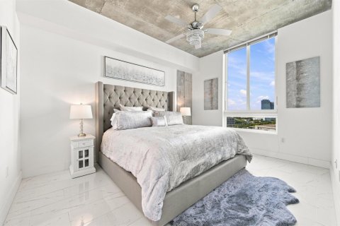 Condo in West Palm Beach, Florida, 2 bedrooms  № 2422323 - photo 2