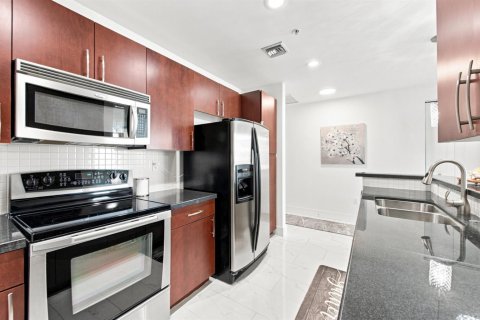 Condo in West Palm Beach, Florida, 2 bedrooms  № 2422323 - photo 29