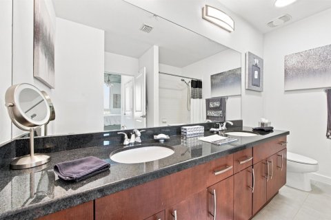 Condo in West Palm Beach, Florida, 2 bedrooms  № 2422323 - photo 6