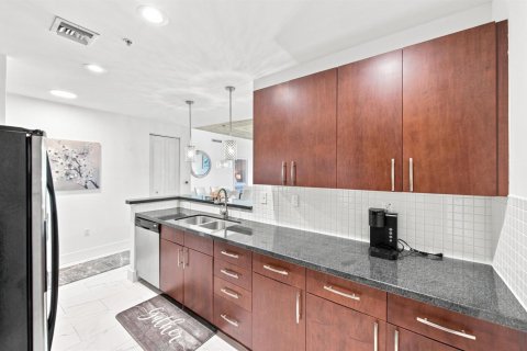 Condo in West Palm Beach, Florida, 2 bedrooms  № 2422323 - photo 30