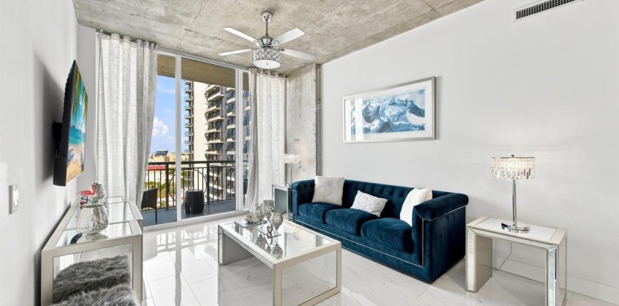Condo in West Palm Beach, Florida, 2 bedrooms  № 2422323