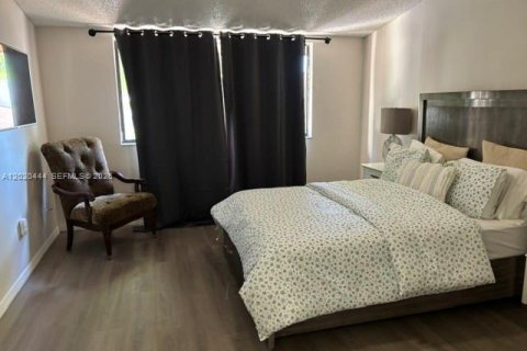 Adosado en venta en Miami, Florida, 3 dormitorios, 166.11 m2 № 2085837 - foto 13