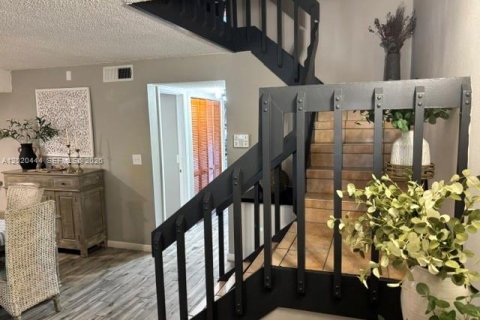 Adosado en venta en Miami, Florida, 3 dormitorios, 166.11 m2 № 2085837 - foto 11