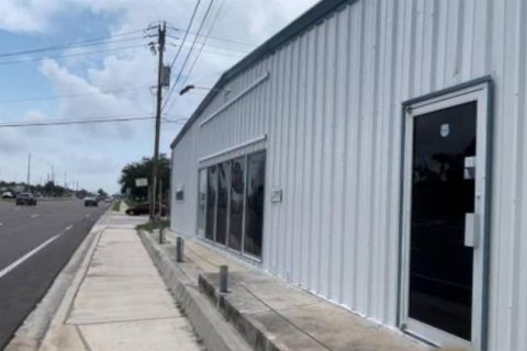 Propiedad comercial en alquiler en Tampa, Florida, 222.97 m2 № 1675631 - foto 13