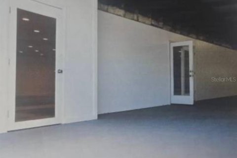 Propiedad comercial en alquiler en Tampa, Florida, 222.97 m2 № 1675631 - foto 10