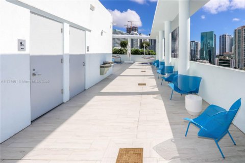 Copropriété à vendre à Miami, Floride: 2 chambres, 117.34 m2 № 1697514 - photo 25