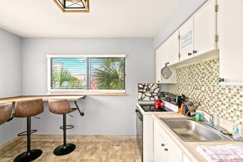 Hotel en venta en Treasure Island, Florida, 434.5 m2 № 1192444 - foto 12