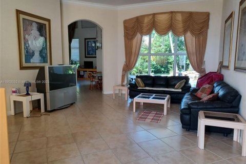 House in Coral Springs, Florida 5 bedrooms, 349.03 sq.m. № 1953064 - photo 4