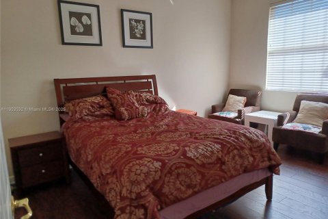 House in Coral Springs, Florida 5 bedrooms, 349.03 sq.m. № 1953064 - photo 20