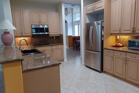 House in Coral Springs, Florida 5 bedrooms, 349.03 sq.m. № 1953064 - photo 14