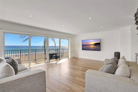 Townhouse in Hillsboro Beach, Florida 4 bedrooms, 213.68 sq.m. № 2040013 - photo 26