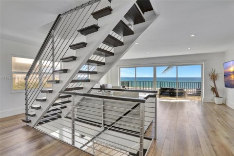 Townhouse in Hillsboro Beach, Florida 4 bedrooms, 213.68 sq.m. № 2040013 - photo 25