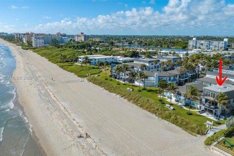 Townhouse in Hillsboro Beach, Florida 4 bedrooms, 213.68 sq.m. № 2040013 - photo 2