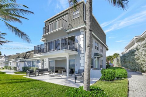 Townhouse in Hillsboro Beach, Florida 4 bedrooms, 213.68 sq.m. № 2040013 - photo 10