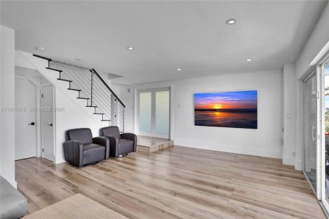 Townhouse in Hillsboro Beach, Florida 4 bedrooms, 213.68 sq.m. № 2040013 - photo 21