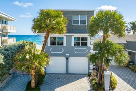 Townhouse in Hillsboro Beach, Florida 4 bedrooms, 213.68 sq.m. № 2040013 - photo 3