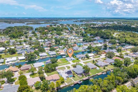 House in Crystal River, Florida 3 bedrooms, 149.76 sq.m. № 2110095 - photo 5