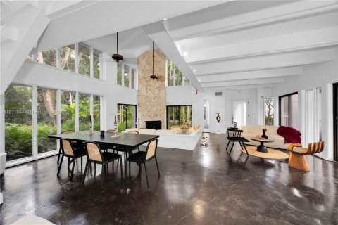 Купить виллу или дом в Корал-Гейблс, Флорида 4 спальни, 464.98м2, № 1978464 - фото 14