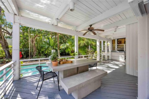 Купить виллу или дом в Корал-Гейблс, Флорида 4 спальни, 464.98м2, № 1978464 - фото 5