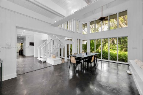 Купить виллу или дом в Корал-Гейблс, Флорида 4 спальни, 464.98м2, № 1978464 - фото 16