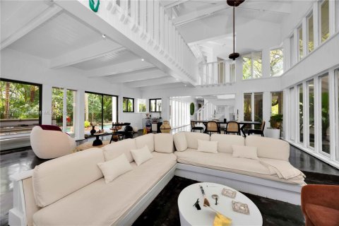 Купить виллу или дом в Корал-Гейблс, Флорида 4 спальни, 464.98м2, № 1978464 - фото 15