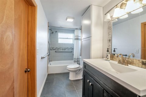 House in Altamonte Springs, Florida 2 bedrooms, 149.76 sq.m. № 1733602 - photo 14