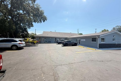 Commercial property in Palm Harbor, Florida 675.12 sq.m. № 1906197 - photo 5
