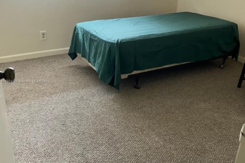 Condo in Sunrise, Florida, 2 bedrooms № 1957230 - photo 16