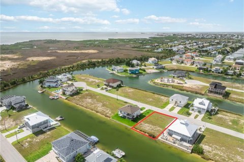 Land in Hernando Beach, Florida № 1869090 - photo 1