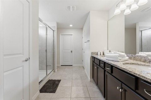 Casa en venta en Davenport, Florida, 5 dormitorios, 231.88 m2 № 2096143 - foto 30