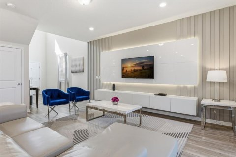 Casa en venta en Davenport, Florida, 5 dormitorios, 231.88 m2 № 2096143 - foto 10
