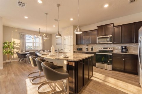 Casa en venta en Davenport, Florida, 5 dormitorios, 231.88 m2 № 2096143 - foto 17