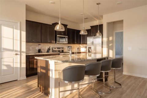 Casa en venta en Davenport, Florida, 5 dormitorios, 231.88 m2 № 2096143 - foto 16