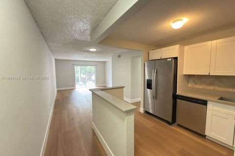 Copropriété à louer à Deerfield Beach, Floride: 2 chambres, 119.84 m2 № 2045481 - photo 2