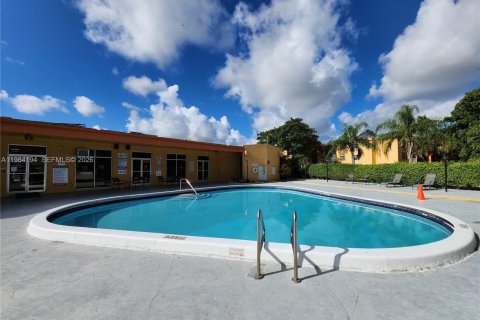 Copropriété à louer à Deerfield Beach, Floride: 2 chambres, 119.84 m2 № 2045481 - photo 25