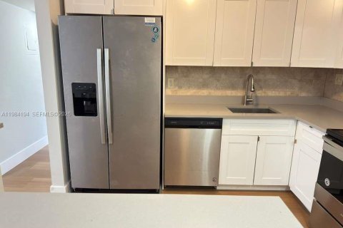 Copropriété à louer à Deerfield Beach, Floride: 2 chambres, 119.84 m2 № 2045481 - photo 3