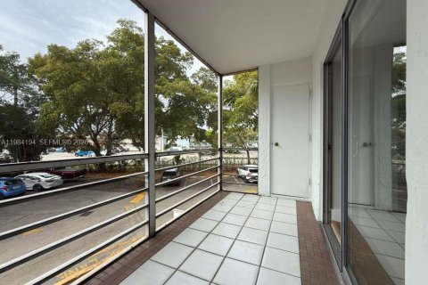 Copropriété à louer à Deerfield Beach, Floride: 2 chambres, 119.84 m2 № 2045481 - photo 9