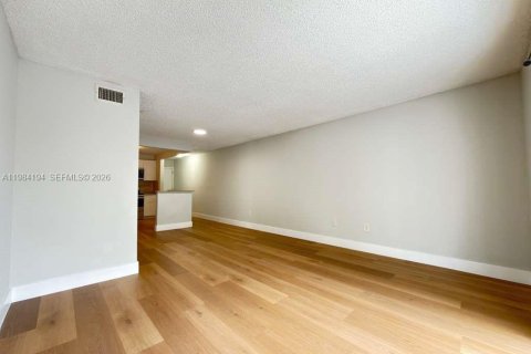 Copropriété à louer à Deerfield Beach, Floride: 2 chambres, 119.84 m2 № 2045481 - photo 7