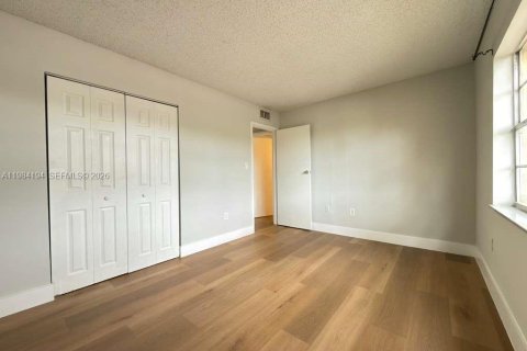 Copropriété à louer à Deerfield Beach, Floride: 2 chambres, 119.84 m2 № 2045481 - photo 18