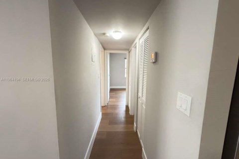 Copropriété à louer à Deerfield Beach, Floride: 2 chambres, 119.84 m2 № 2045481 - photo 11