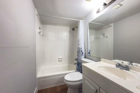 Copropriété à louer à Deerfield Beach, Floride: 2 chambres, 119.84 m2 № 2045481 - photo 17