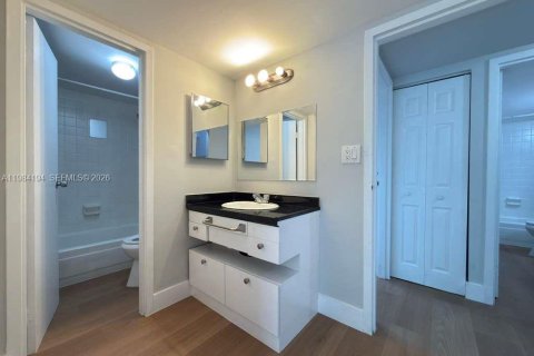 Copropriété à louer à Deerfield Beach, Floride: 2 chambres, 119.84 m2 № 2045481 - photo 13